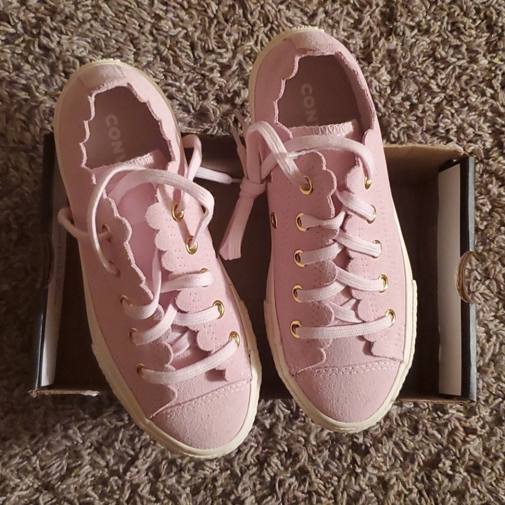 Frilly Converse